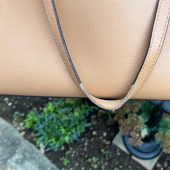 Kate Spade large leather timeless taupe tote GUC - Picture 7 of 8